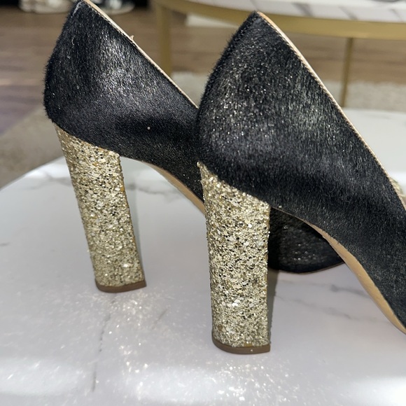 Miu Miu Black and Gold Closed Toe Heels - Picture 5 of 7